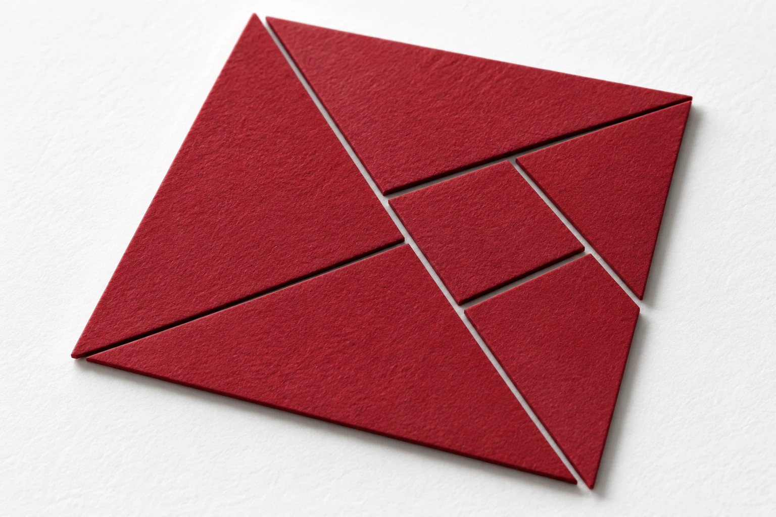 Piezas de papel que mantienen el contorno de un conjunto; metáfora IA, sin representar un número real de acciones ni un gráfico.